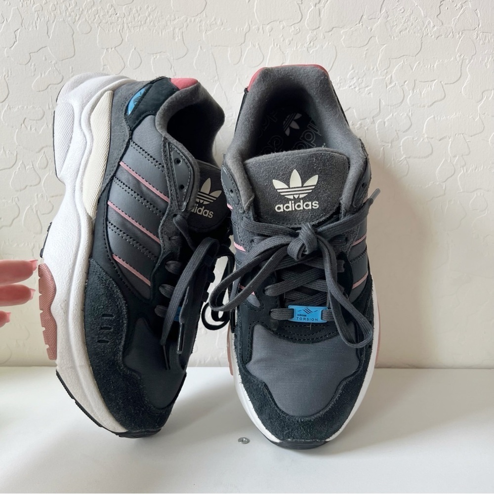 Adidas Retropy F90 Lace Up Sneaker in Dark Grey - Picture 2 of 13